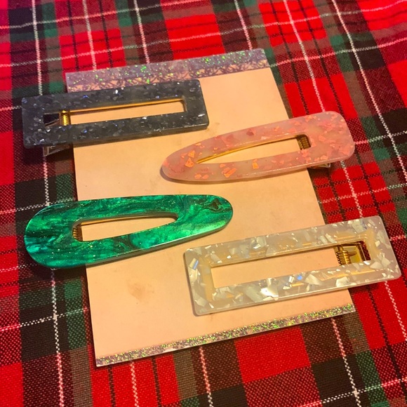 Accessories - Handmade sparkle glitter resin 4 piece barrette hair clip set